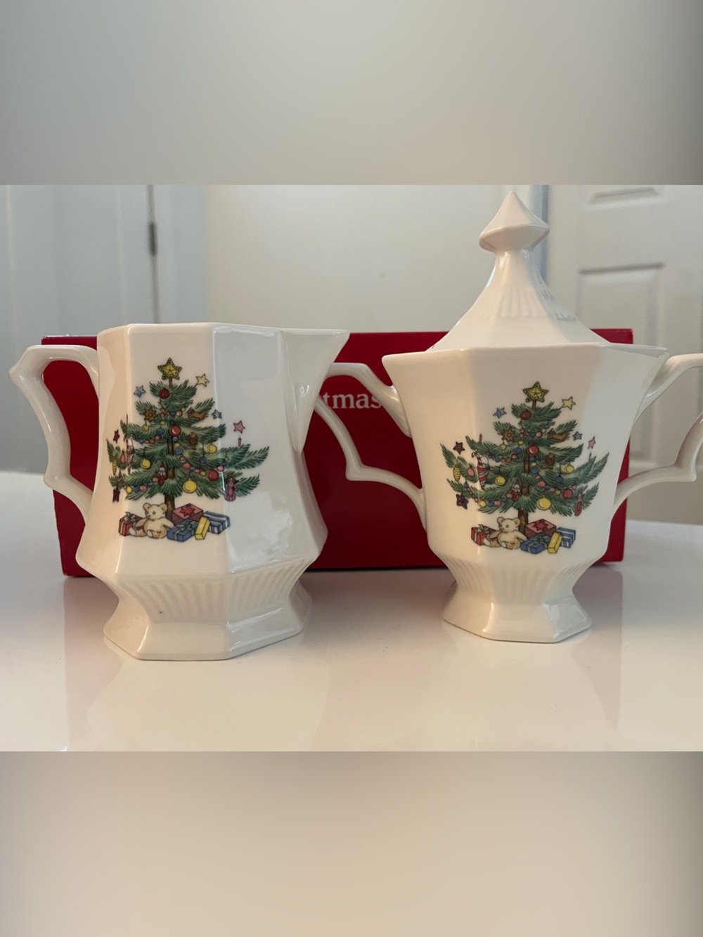 NIKKO Christmastime Vintage Sugar and Creamer Set
